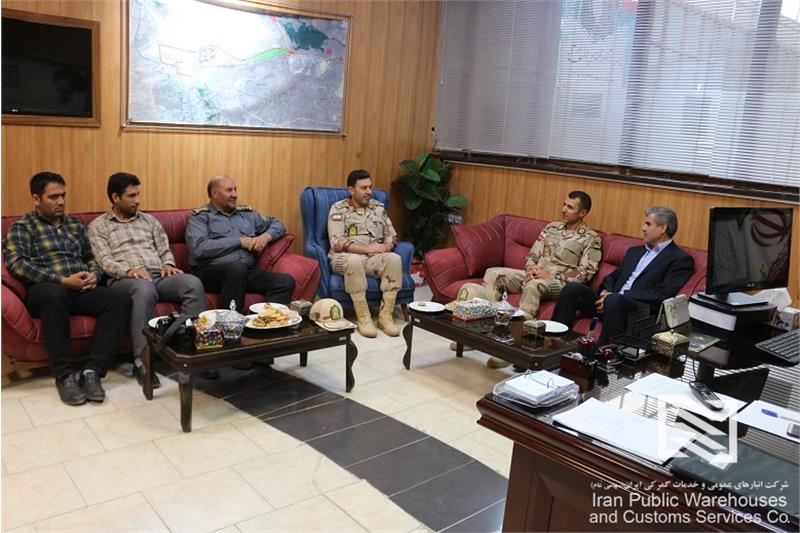 دیدار سرپرست شرکت انبارهای عمومی و خدمات گمرکی بازرگان با رییس ستاد مرکزی انتخاباتی رییس جمهور در شهرستان ماکو