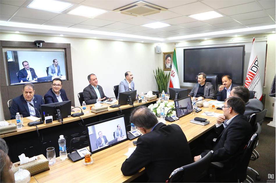 نشست مشترک شرکت انبارهای عمومی و خدمات گمرکی ایران و سازمان توسعه و نوسازی معادن و صنایع معدنی ایران (ایمیدرو) با محوریت