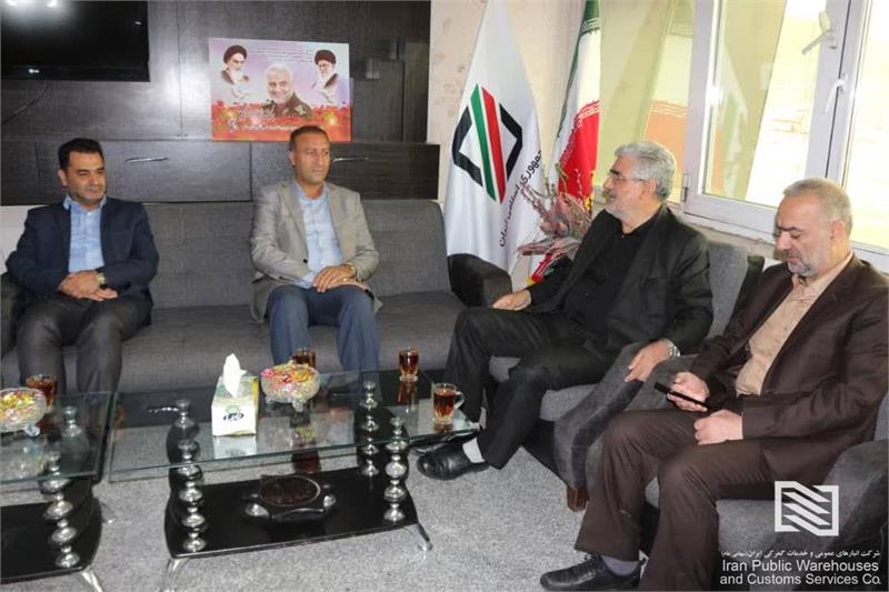 نشست مشترک نماینده شهرستان های ماکو، شوط، پلدشت و چالدران در مجلس شورای اسلامی با مدیرکل جدید گمرک بازرگان و سرپرست شرکت انبارهای عمومی و خدمات گمرکی بازرگان